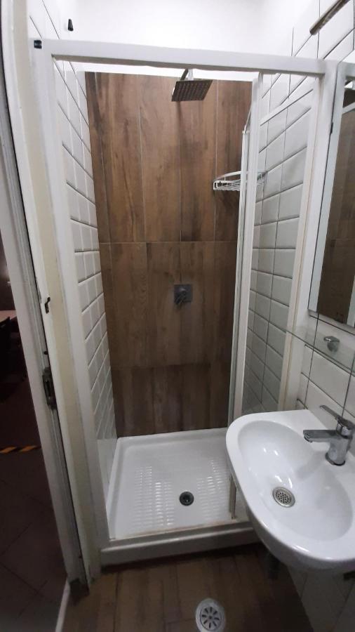 Youth Station Hostal Roma