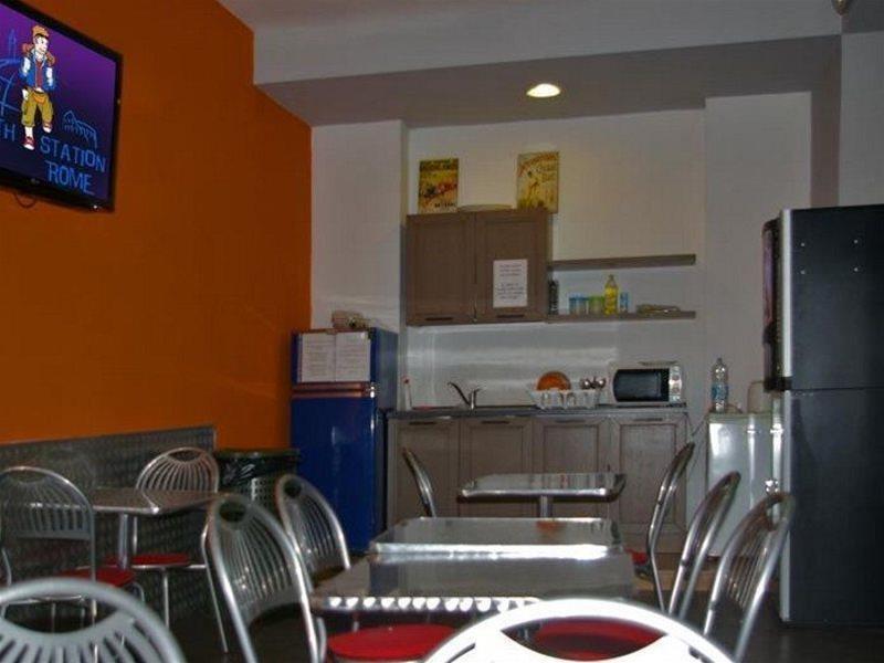 Hostal Youth Station
